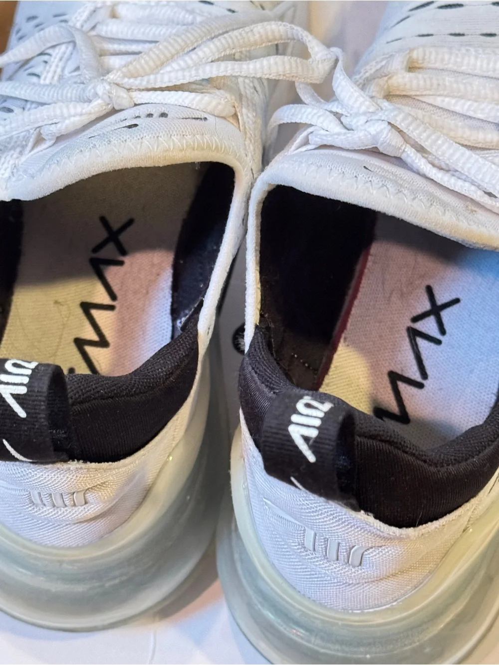 Nike Women’s Air Max 270 Sneakers White Black with Box